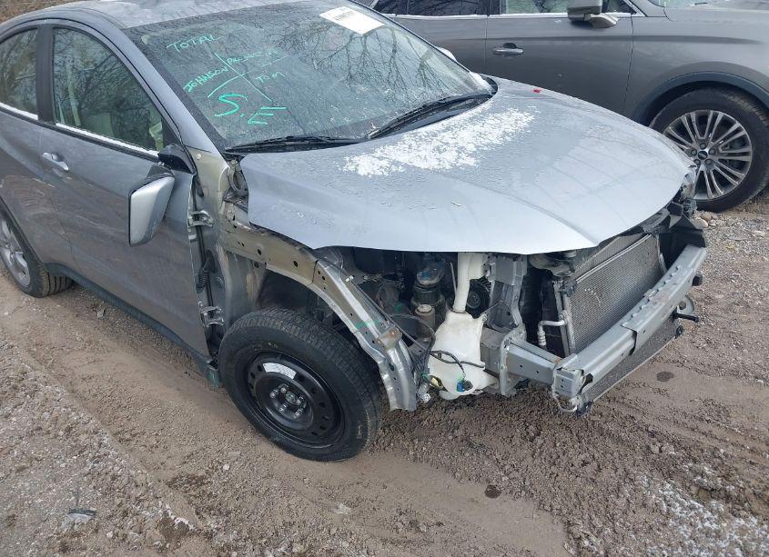 Photo 6 of 2020 Honda Hr-v 2WD LX (VIN 3CZRU5H32LM705272)