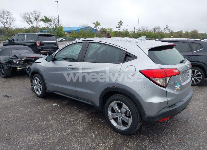 Photo 3 of 2020 Honda Hr-v 2WD LX (VIN 3CZRU5H32LM706826)