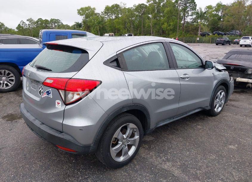 Photo 4 of 2020 Honda Hr-v 2WD LX (VIN 3CZRU5H32LM706826)