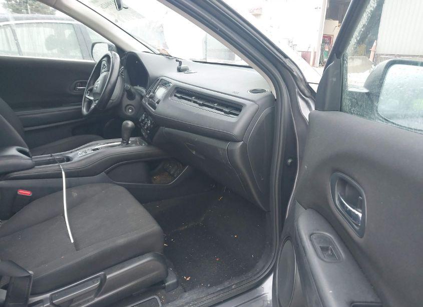 Photo 5 of 2017 Honda Hr-v LX (VIN 3CZRU5H33HG702807)