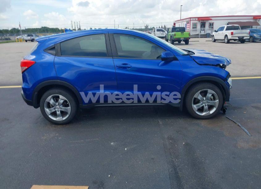 Photo 14 of 2018 Honda Hr-v LX (VIN 3CZRU5H33JM711093)