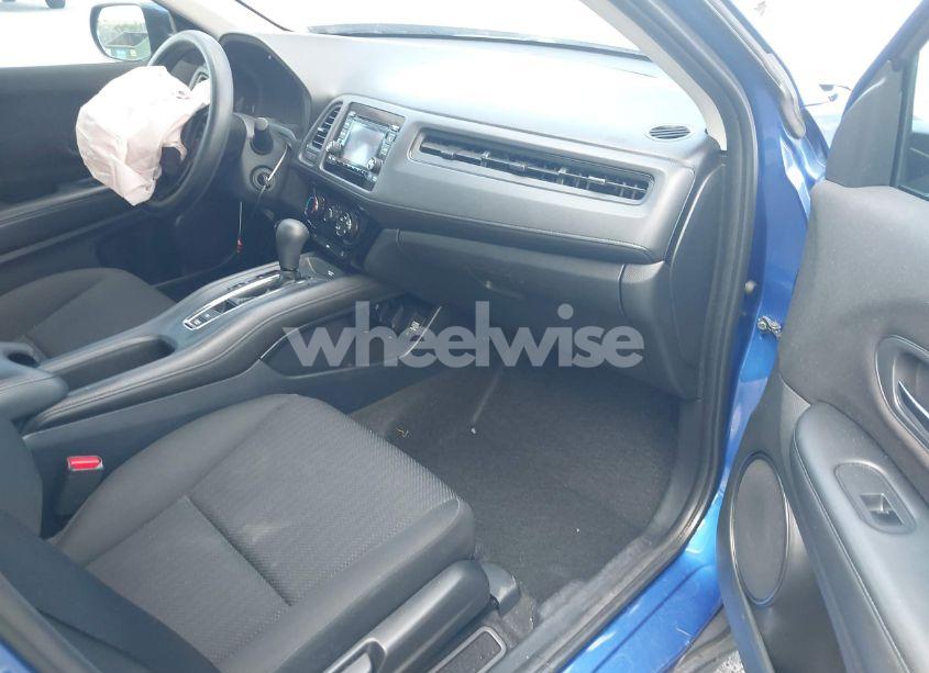 Photo 5 of 2018 Honda Hr-v LX (VIN 3CZRU5H33JM711093)