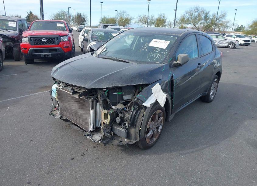 Photo 2 of 2018 Honda Hr-v LX (VIN 3CZRU5H33JM717797)