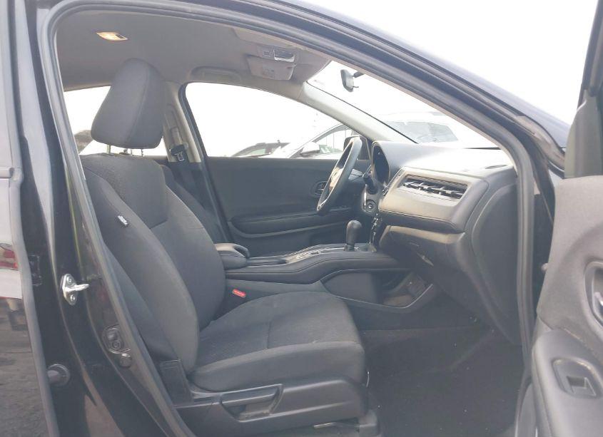 Photo 5 of 2019 Honda Hr-v LX (VIN 3CZRU5H33KG704290)