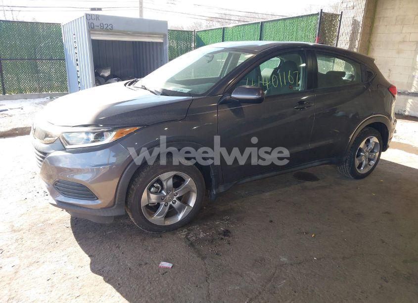 Photo 2 of 2019 Honda Hr-v LX (VIN 3CZRU5H33KG705052)