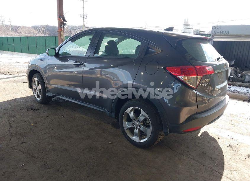 Photo 3 of 2019 Honda Hr-v LX (VIN 3CZRU5H33KG705052)