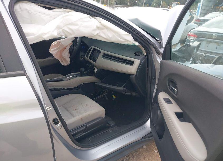 Photo 5 of 2019 Honda Hr-v LX (VIN 3CZRU5H33KG715838)