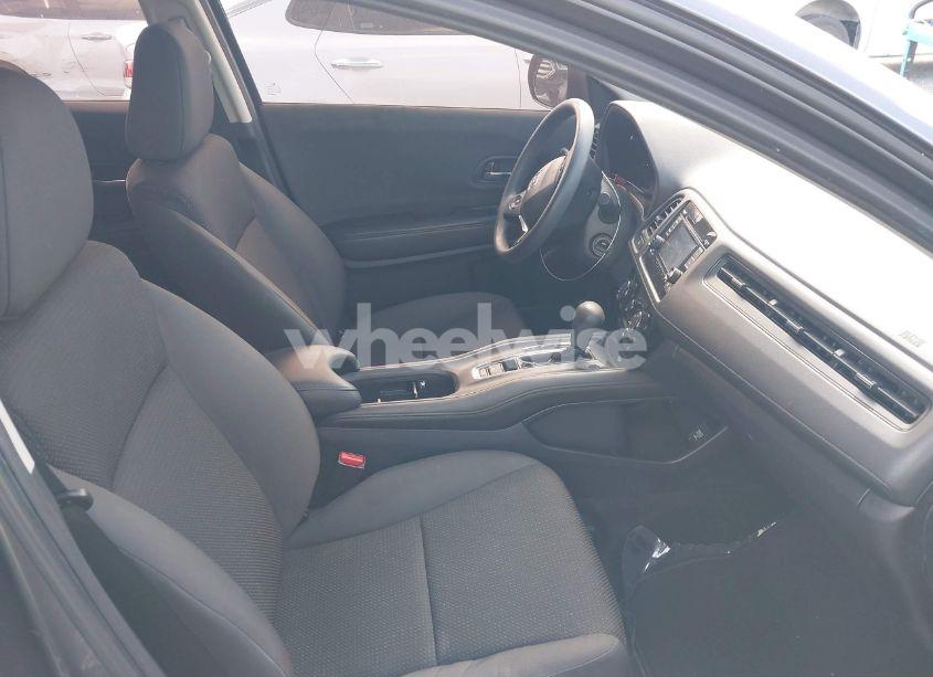 Photo 5 of 2019 Honda Hr-v LX (VIN 3CZRU5H33KM728820)