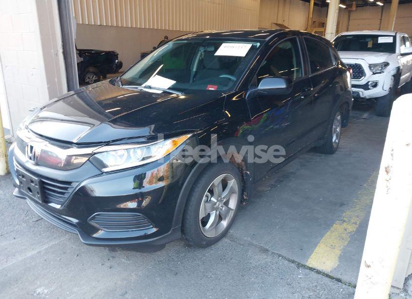 Photo 2 of 2020 Honda Hr-v 2WD LX (VIN 3CZRU5H33LM705233)