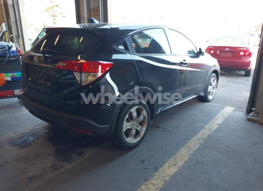 Photo 4 of 2020 Honda Hr-v 2WD LX (VIN 3CZRU5H33LM705233)