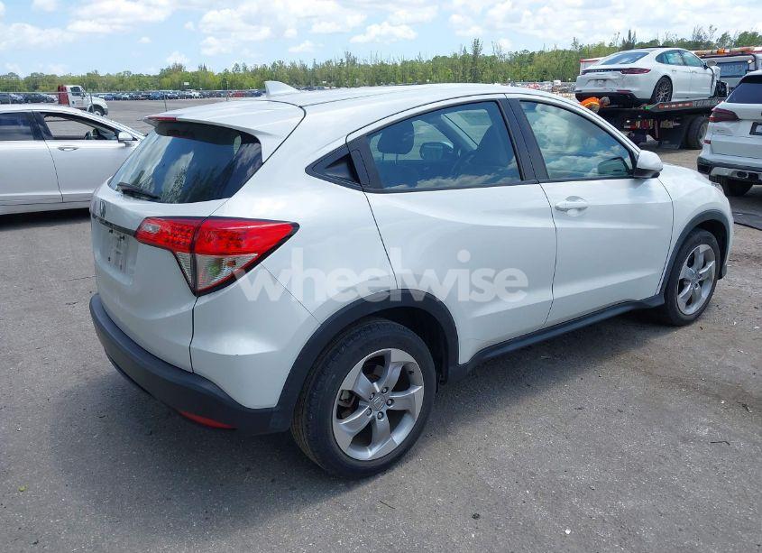 Photo 4 of 2021 Honda Hr-v 2WD LX (VIN 3CZRU5H33MM728433)