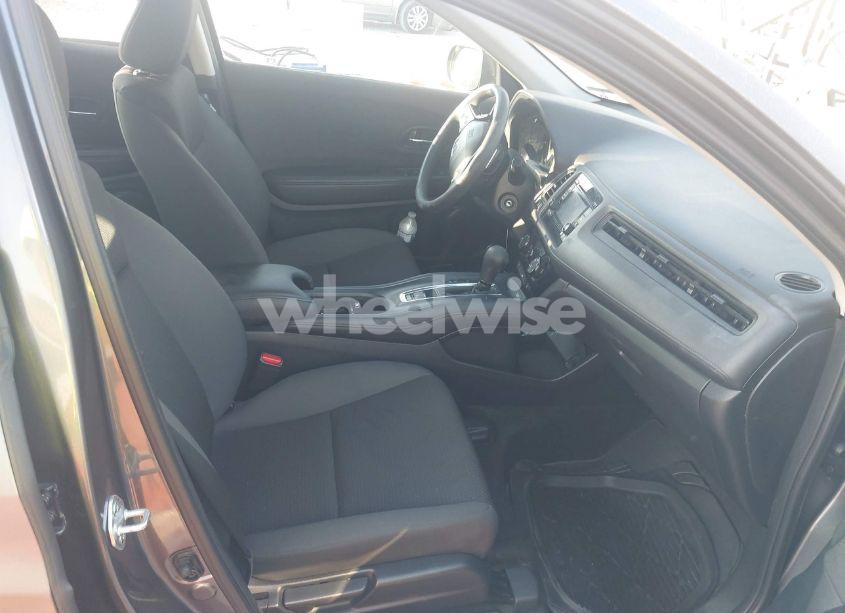 Photo 5 of 2022 Honda Hr-v 2WD LX (VIN 3CZRU5H33NM706885)