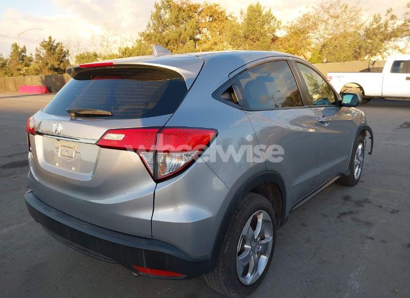 Photo 4 of 2022 Honda Hr-v 2WD LX (VIN 3CZRU5H33NM716235)