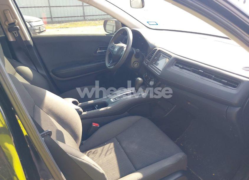 Photo 5 of 2022 Honda Hr-v 2WD LX (VIN 3CZRU5H33NM739630)