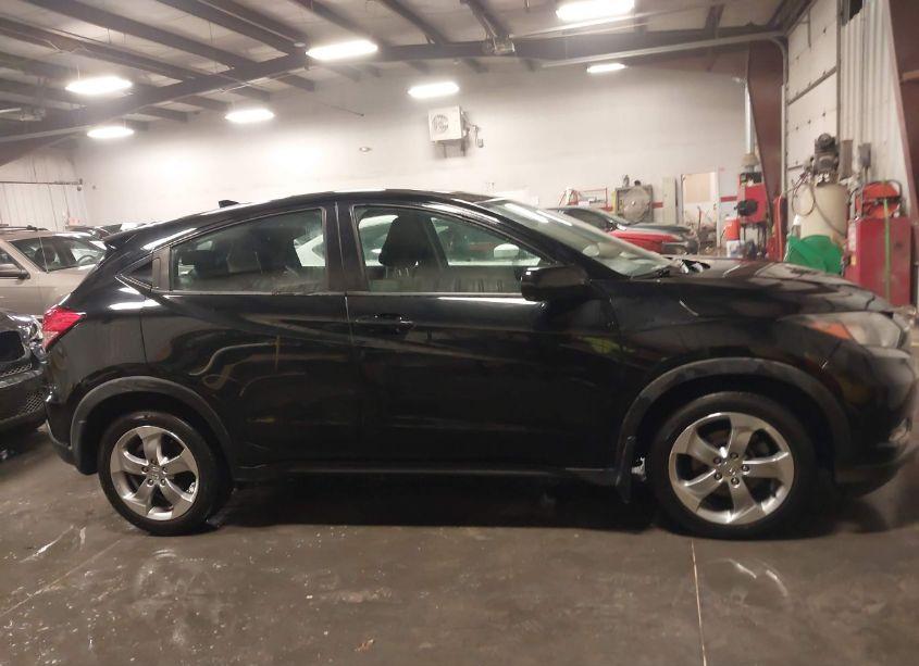 Photo 13 of 2018 Honda Hr-v LX (VIN 3CZRU5H34JG700618)