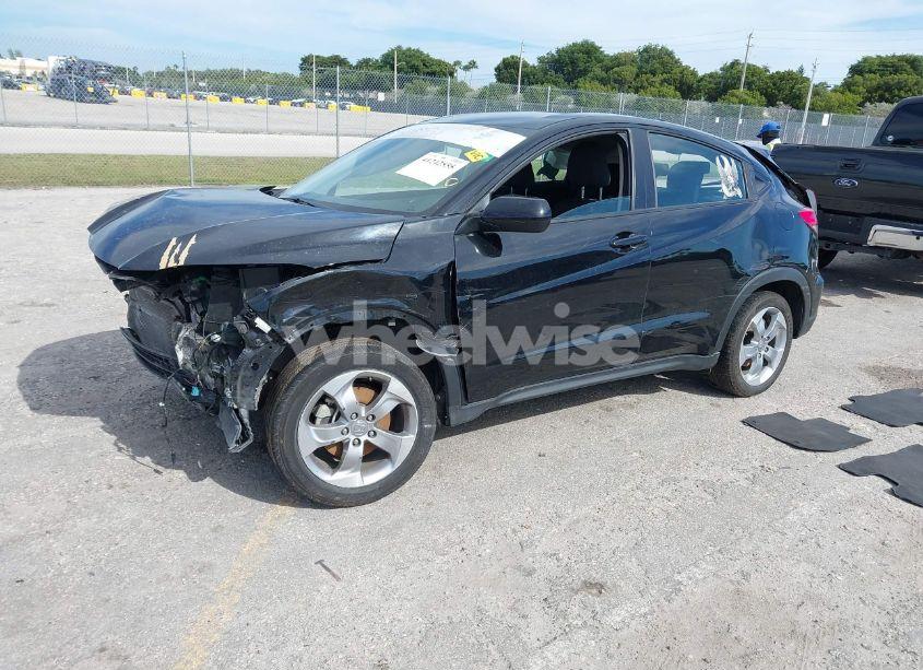 Photo 2 of 2019 Honda Hr-v LX (VIN 3CZRU5H34KG712382)