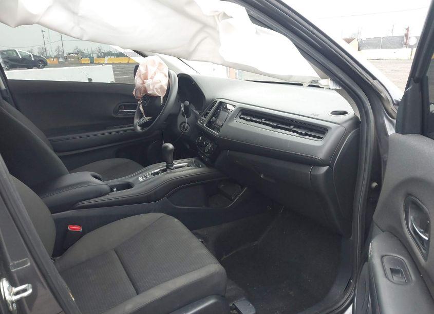 Photo 5 of 2020 Honda Hr-v 2WD LX (VIN 3CZRU5H34LM708111)