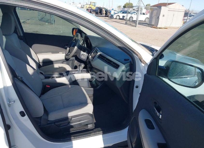 Photo 5 of 2022 Honda Hr-v 2WD LX (VIN 3CZRU5H34NM708919)