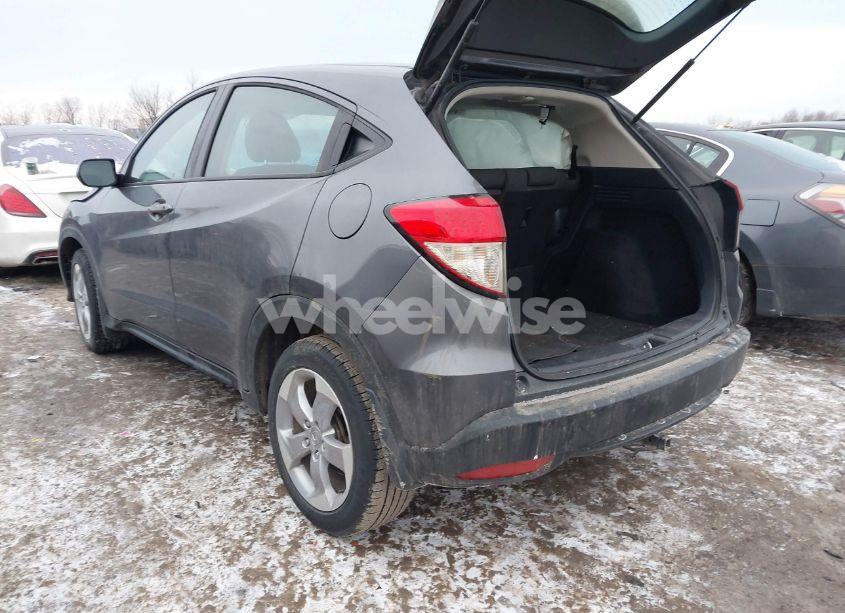 Photo 3 of 2022 Honda Hr-v 2WD LX (VIN 3CZRU5H34NM731259)