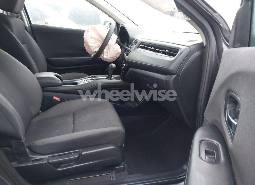 Photo 5 of 2022 Honda Hr-v 2WD LX (VIN 3CZRU5H34NM731259)