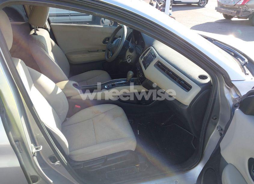 Photo 5 of 2017 Honda Hr-v LX (VIN 3CZRU5H35HM704592)