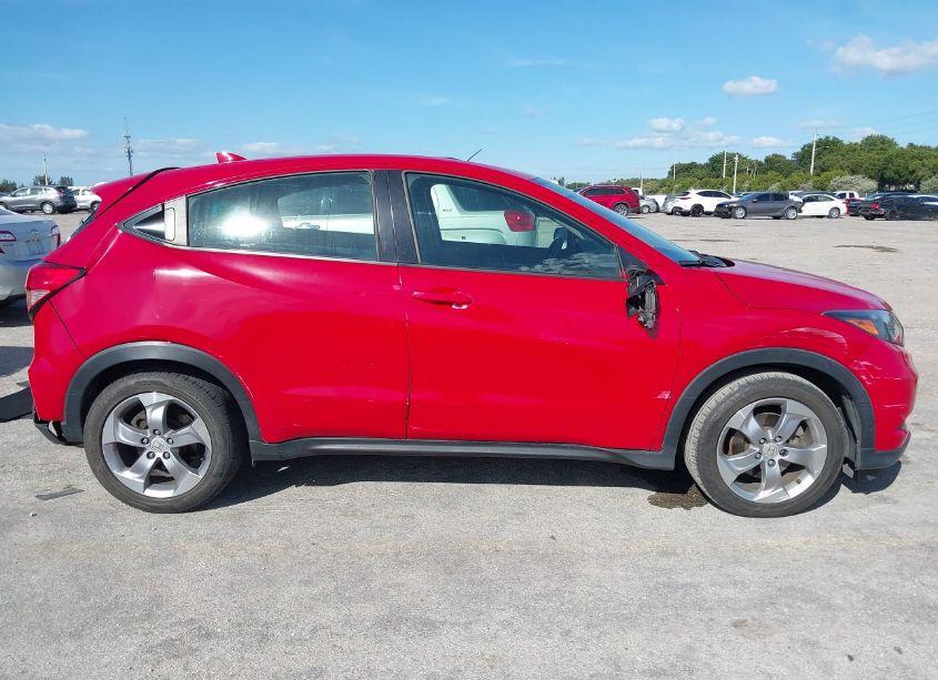 Photo 13 of 2018 Honda Hr-v LX (VIN 3CZRU5H35JM706431)