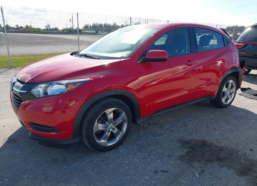 Photo 2 of 2018 Honda Hr-v LX (VIN 3CZRU5H35JM706431)