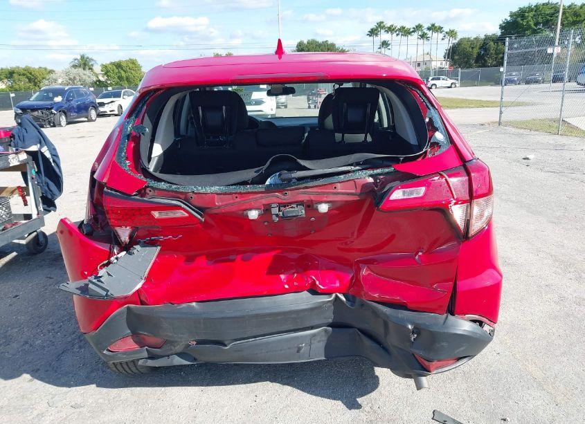 Photo 6 of 2018 Honda Hr-v LX (VIN 3CZRU5H35JM706431)