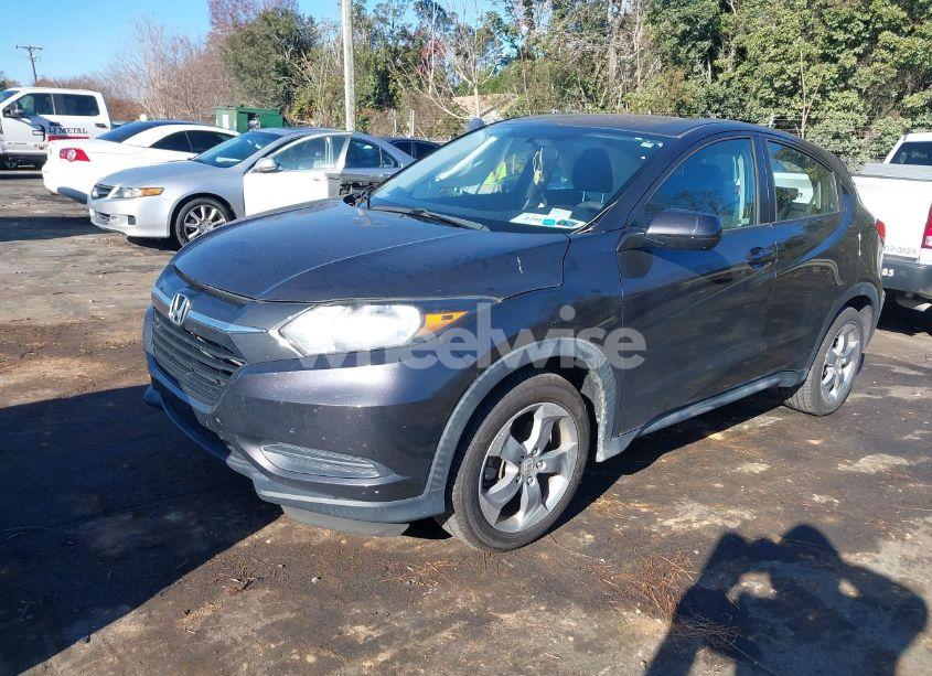 Photo 2 of 2018 Honda Hr-v LX (VIN 3CZRU5H35JM718398)