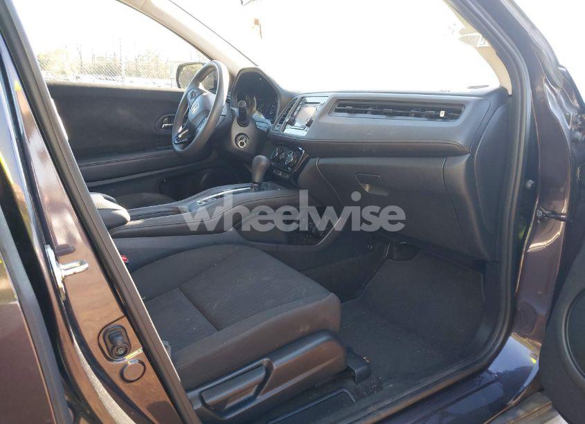 Photo 5 of 2018 Honda Hr-v LX (VIN 3CZRU5H35JM718398)