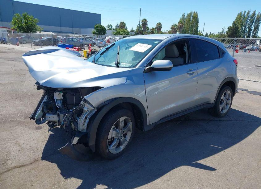 Photo 2 of 2019 Honda Hr-v LX (VIN 3CZRU5H35KM724395)