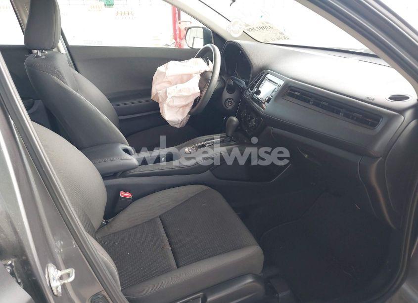 Photo 5 of 2020 Honda Hr-v 2WD LX (VIN 3CZRU5H35LM708117)