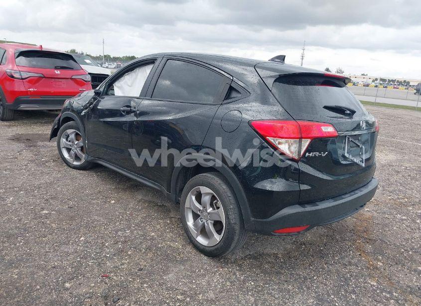 Photo 3 of 2022 Honda Hr-v 2WD LX (VIN 3CZRU5H35NM723770)