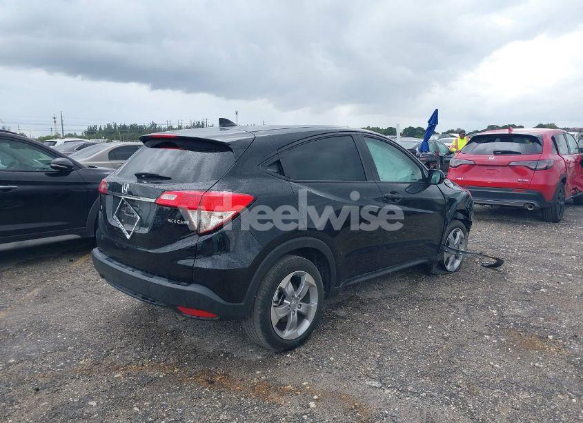 Photo 4 of 2022 Honda Hr-v 2WD LX (VIN 3CZRU5H35NM723770)