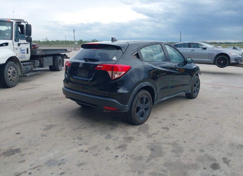 Photo 4 of 2017 Honda Hr-v LX (VIN 3CZRU5H36HG702039)