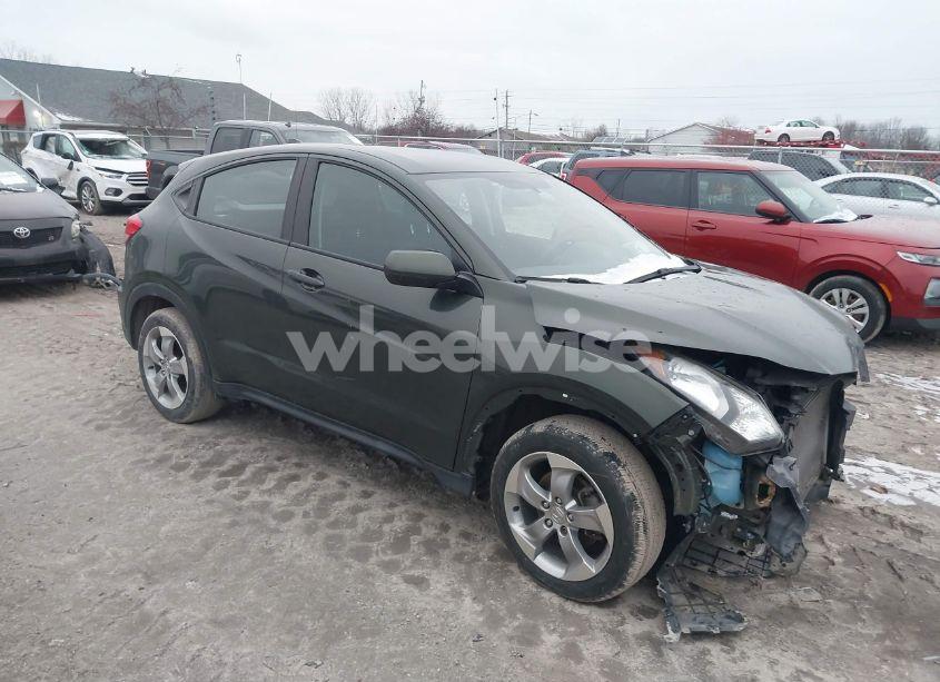 2017 Honda Hr-v LX (VIN 3CZRU5H36HM715780) main photo