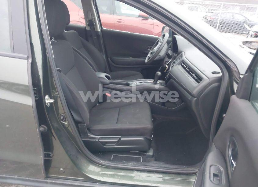 Photo 5 of 2017 Honda Hr-v LX (VIN 3CZRU5H36HM715780)