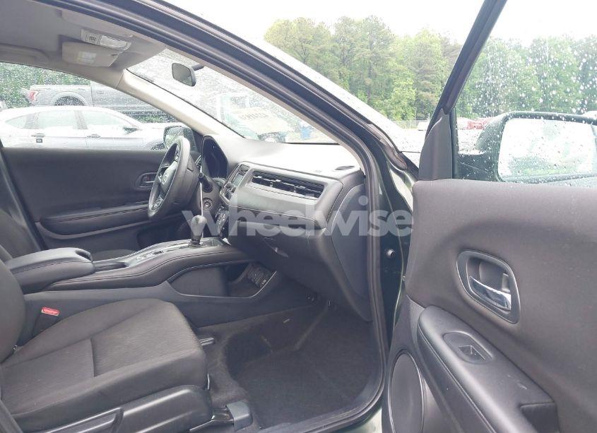 Photo 5 of 2017 Honda Hr-v LX (VIN 3CZRU5H36HM726715)