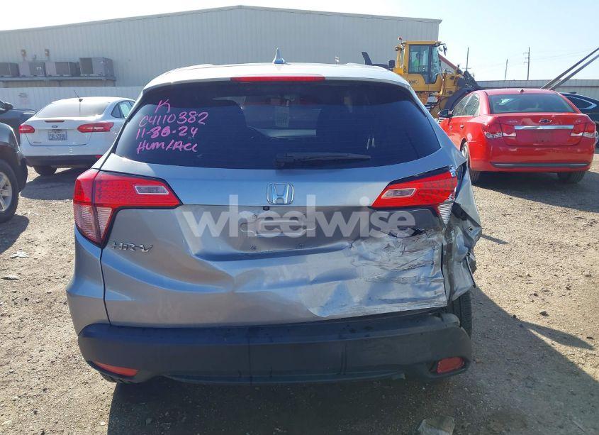 Photo 16 of 2018 Honda Hr-v LX (VIN 3CZRU5H36JM717924)