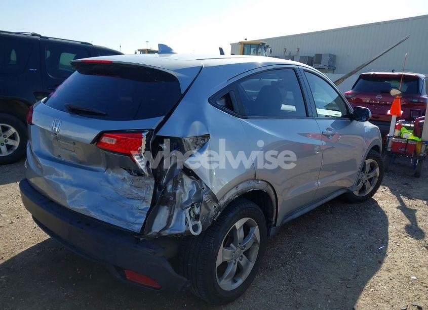 Photo 4 of 2018 Honda Hr-v LX (VIN 3CZRU5H36JM717924)