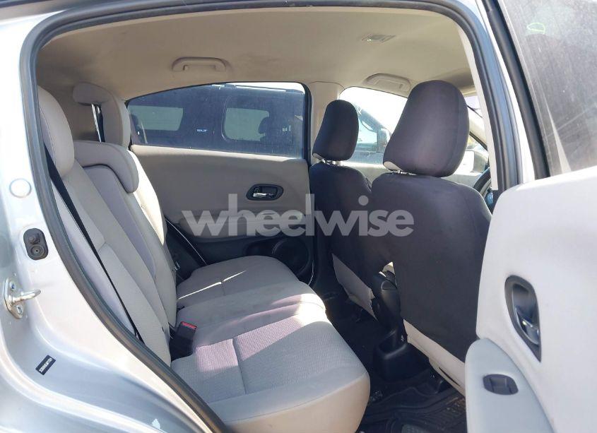 Photo 8 of 2018 Honda Hr-v LX (VIN 3CZRU5H36JM717924)