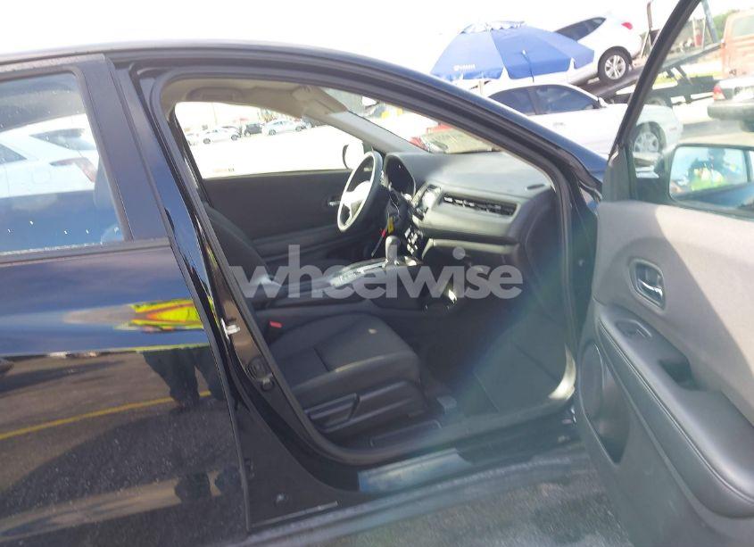 Photo 5 of 2019 Honda Hr-v LX (VIN 3CZRU5H36KG708883)