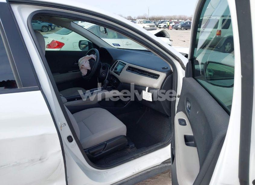 Photo 5 of 2021 Honda Hr-v 2WD LX (VIN 3CZRU5H36MM706538)