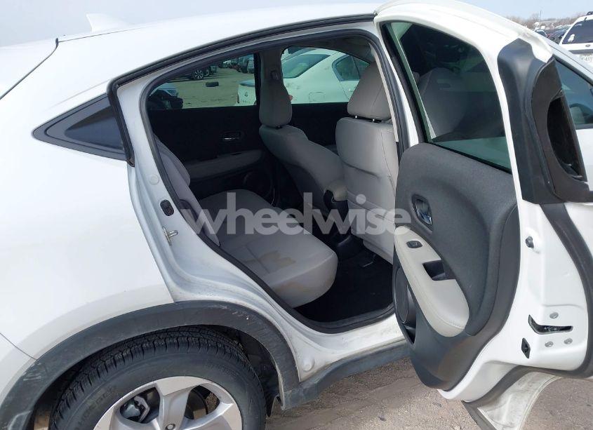 Photo 8 of 2021 Honda Hr-v 2WD LX (VIN 3CZRU5H36MM706538)