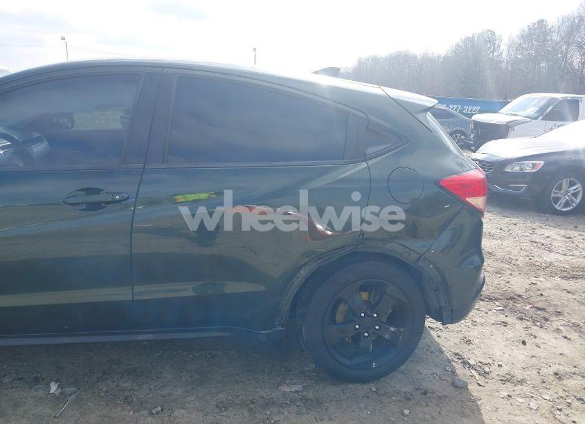 Photo 6 of 2018 Honda Hr-v LX (VIN 3CZRU5H37JM710366)