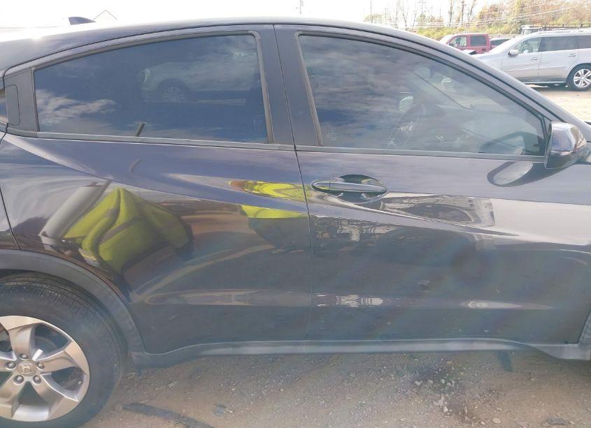 Photo 13 of 2018 Honda Hr-v LX (VIN 3CZRU5H37JM713509)