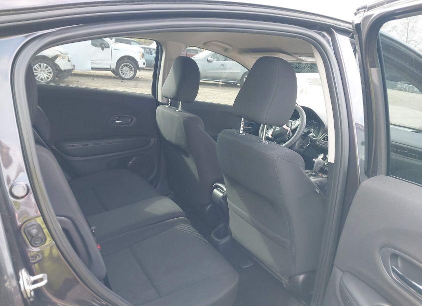 Photo 8 of 2018 Honda Hr-v LX (VIN 3CZRU5H37JM713509)