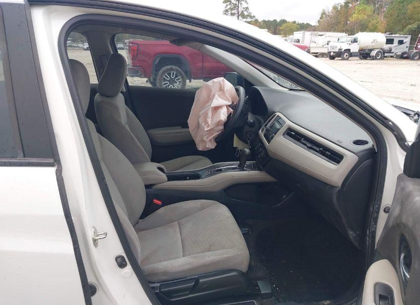 Photo 5 of 2019 Honda Hr-v LX (VIN 3CZRU5H37KM703001)