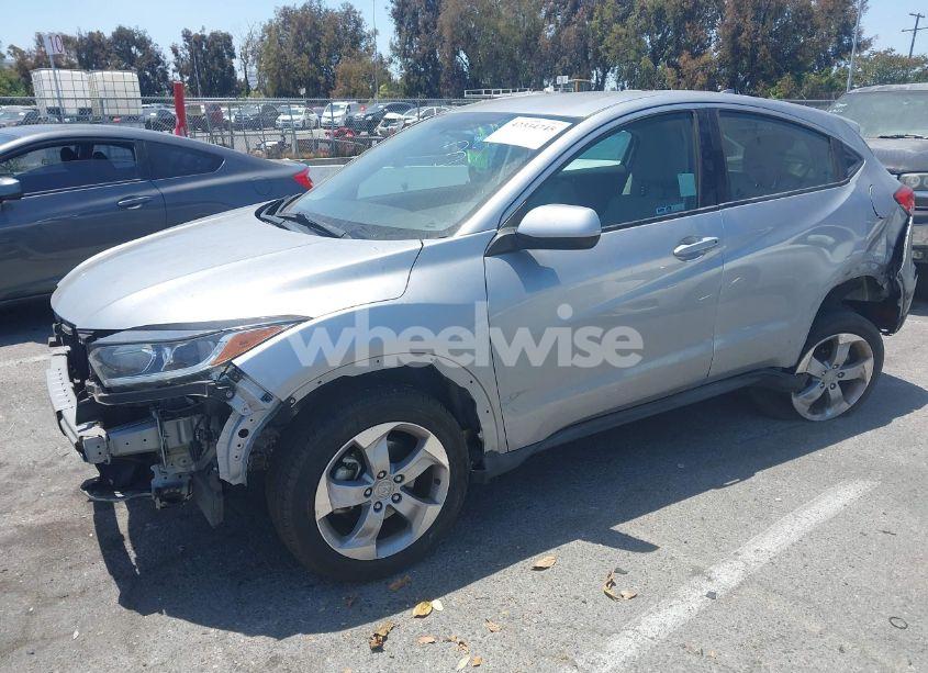 Photo 2 of 2020 Honda Hr-v 2WD LX (VIN 3CZRU5H37LM703999)