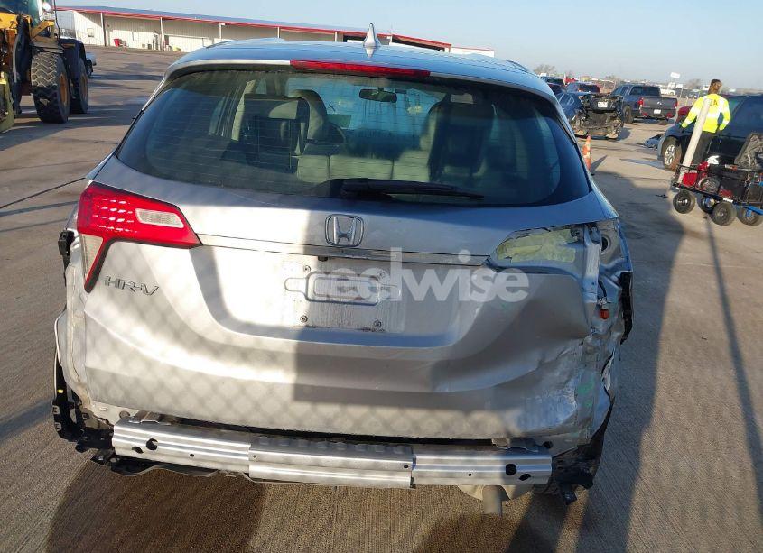 Photo 6 of 2021 Honda Hr-v 2WD LX (VIN 3CZRU5H37MM709691)